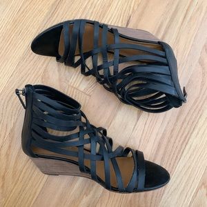 Hinge Leather Strappy Sandals